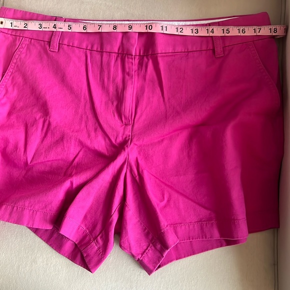 J. Crew 5" Classic Chino Short in Soft Azalea sz 14 NWT - Picture 5 of 13